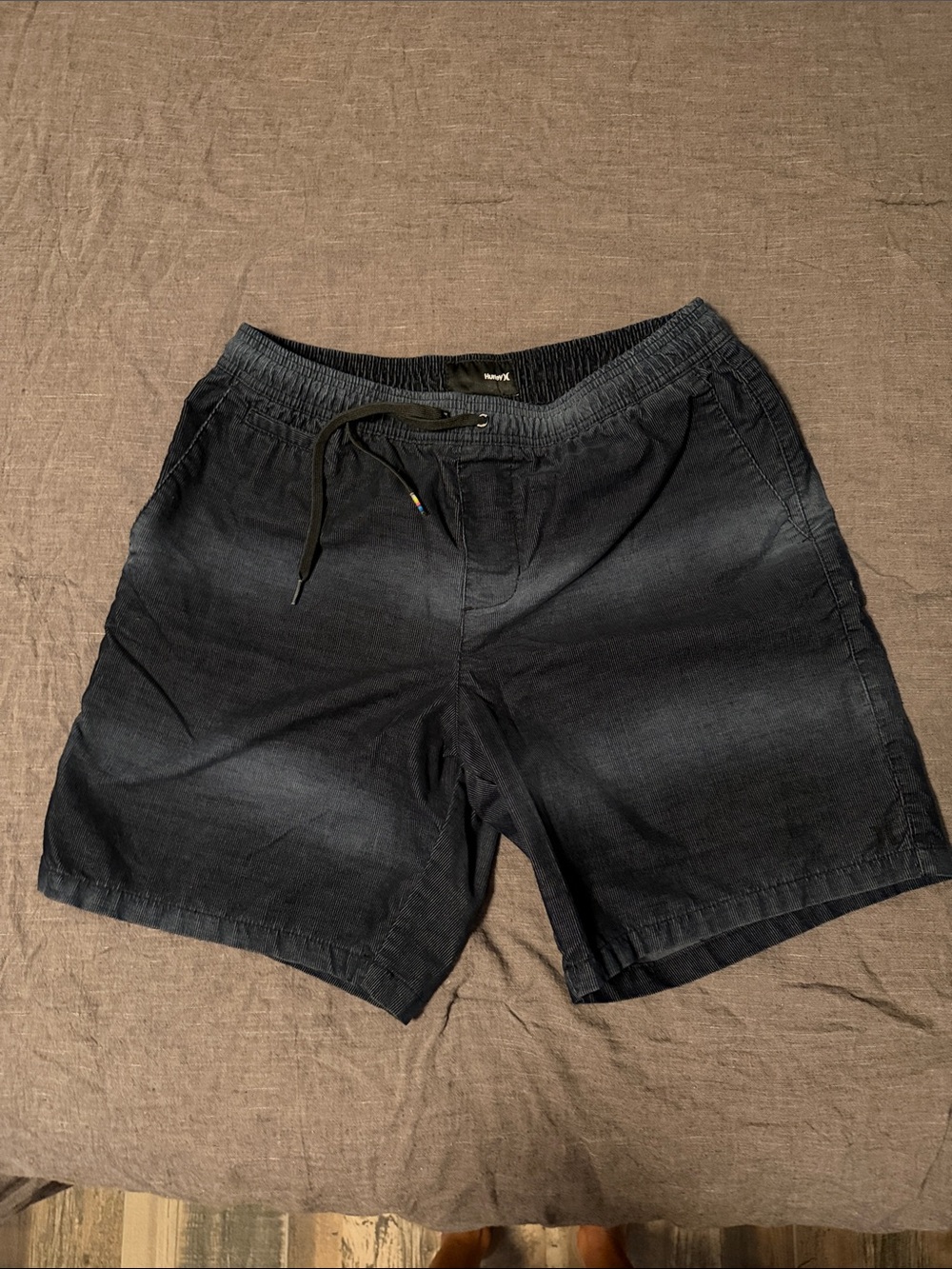 Hurley Men's Black Drawstring corduroy navy shorts size 32